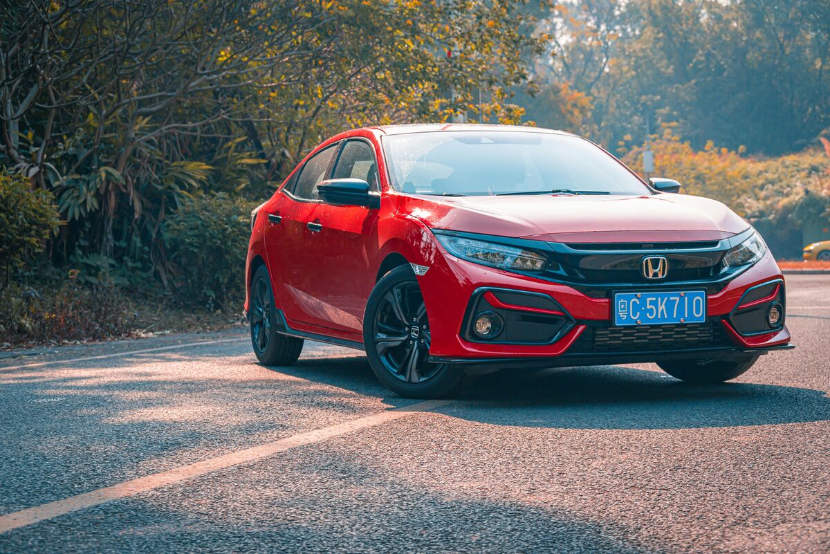 Mobil terawat siap dijual dengan harga tinggi
